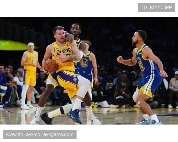 NBA直播JR精彩时刻：最具看点的比赛瞬间回放